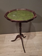 Englisch , Beistelltisch