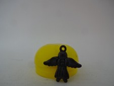 Metallfigur Anhänger D/EU - 1974-1979 - Fliegender Engel / Brüniert