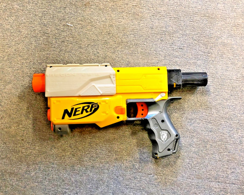Nerf strike gun blaster - n,