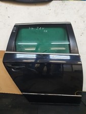 124* Volkswagen Passat 3C 06 Tür Hinten Rechts 2T / C9X Deep Black - Orcaschwarz