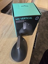 Logitech MX Vertical Kabellose Ergonomisch Maus - Schwarz (910-005448)