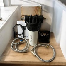 Premium Untertisch Wasserfilter, 8 Liter/Minute, entfernt 100 Schadstoffe