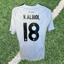 Von Raul Albiol signiertes