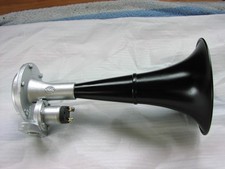 Horn / Fanfare;   12 Volt  HELLA
