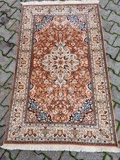 Feine Natur-Seiden-Brücke