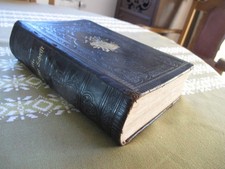 Alte antike Bibel, Heilige