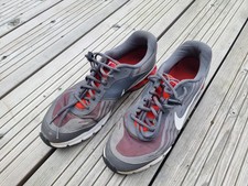 Nike Laufschuhe Herren EU 46 / US 12 / UK 11 – rot / grau – Modell 653617-005