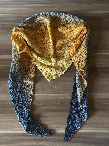 Gehäkeltes tuch dreieckstuch - gehäkeltes,