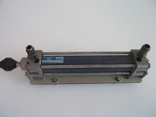 BOSCH Pneumatik Zylinder Ø 32mm Hub 150mm    0 822 322 016 - 10 bar