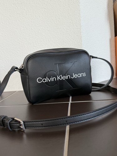 Calvin klein camera bag - camera,