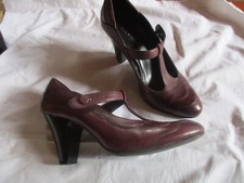 Riemenpumps, aubergine, Gr 40