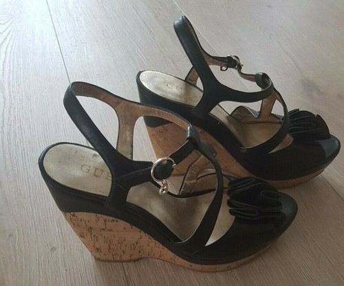 GUESS,WEDGES,KEILABSATZ,SCHWAR