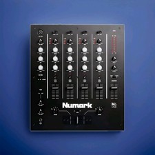 Numark M6 USB 4-Kanal-DJ-Mixer - Schwarz