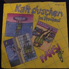 Hansi Im Freibad Kalt duschen