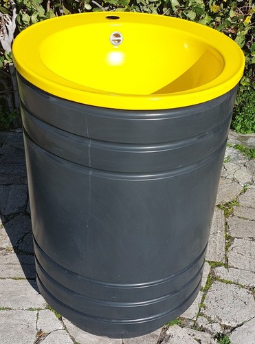 Kanister schwarz mit