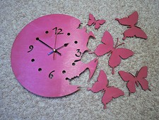 moderne Wanduhr Dekouhr Wanduhren Wandtattoo Wanddeko Schmetterlinge pink