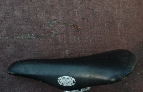 Ideale 2001 sattel - 2001, tb