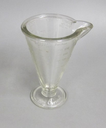 Glasmessbecher 250ml von