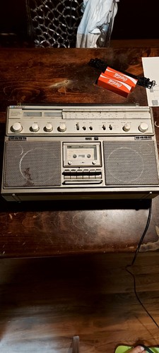 Altes radio stereo - altes, tape