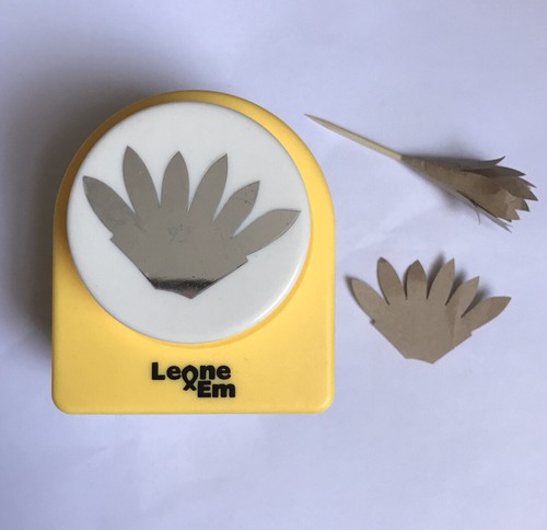 Bastelstanzen floral fiskar - floral,