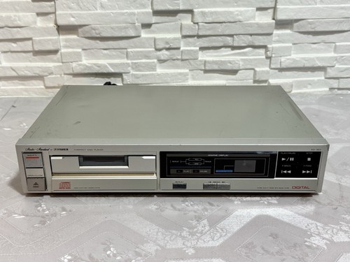 Fisher 823 studio - fisher, standard