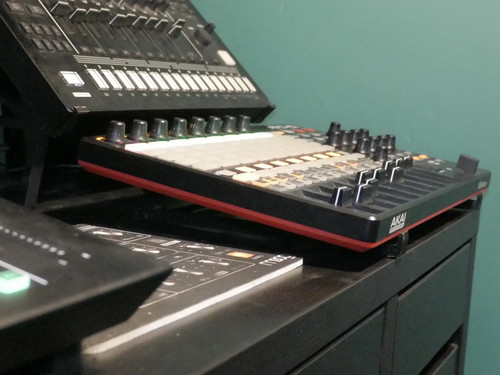 Akai apc40 mkii - grad, desktop