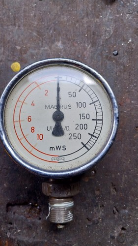 Magirus druckmesser einer - druckmesser,