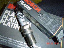 4 x Zündkerzen Bosch Platin Mercedes 190 190E W201  2,3 16V 136KW 84-87 NEU
