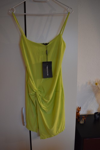 Lime slinky twist detail - twist,