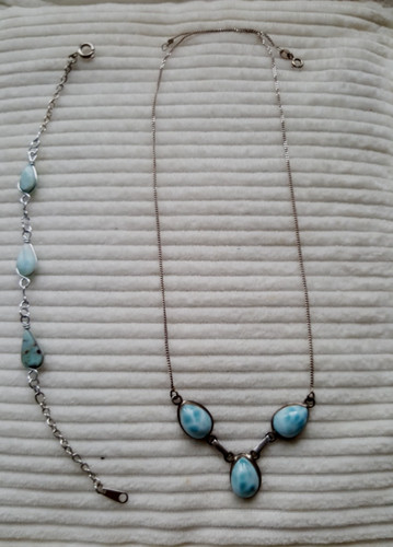 Collier und armband - und,