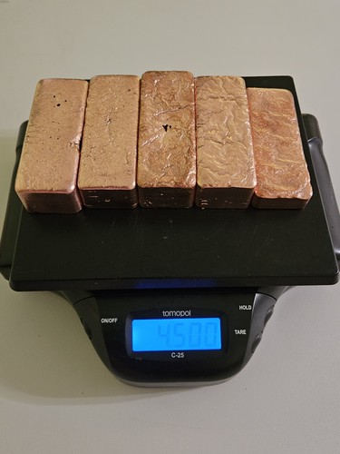 Kupferbarren aus - 4,5,
