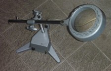 Standlupe mit Beleuchtung von Mautner Dresden (VEB Feingerätebau)