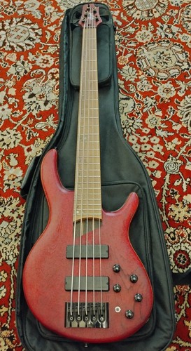 Bass cort element 5 - e-bass, "b5