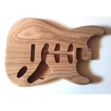Body STRATOCASTER IN Esche