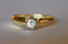 Klassischer Solitär-Ring aus