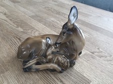 Rosenthal Reh mit Kitz liegend