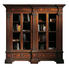 Mittelalterlicher Stil Schrank