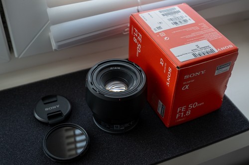 Sony f1 8 sel50f18f - f1.8,