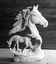 pferdekopf skulptur