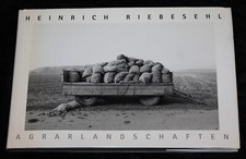 Heinrich Riebesehl ,Agrarlandschaften ,Sprengel Museum 2002