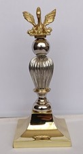 Freimaurer-Pelikanstatue