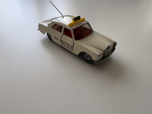 Siku 1317 309 taxi mercedes - v,