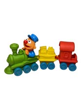 Vintage Spielzeug Illco Ernie Zug aus der Sesamstrasse mit 2 Anhängern