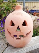 2. Wahl !! Halloweenkürbis 20 cm hoch aus Terracotta Garten Deko Windlicht