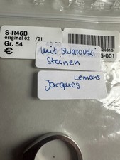 Ring mit Swarovski Steinen