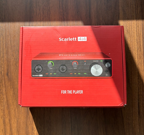 Focusrite scarlett 4i4 - focusrite,