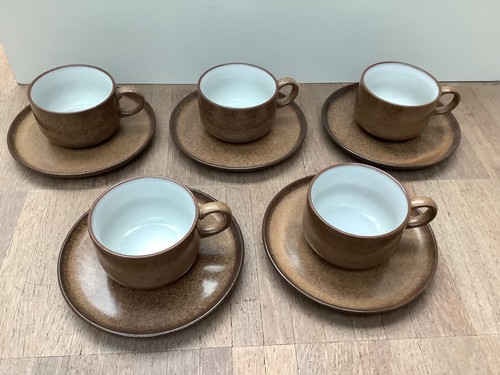 Tasse mit unterteller - x,