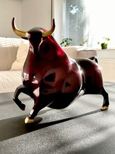 Messing-Bulle Figur - elegante Dekoration mit Symbolkraft