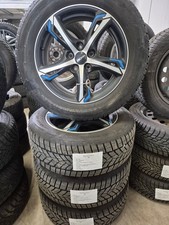 Satz Winterräder auf