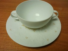 Suppentasse mit Untertasse